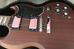 Selected Pre-Owned Guitar Collection